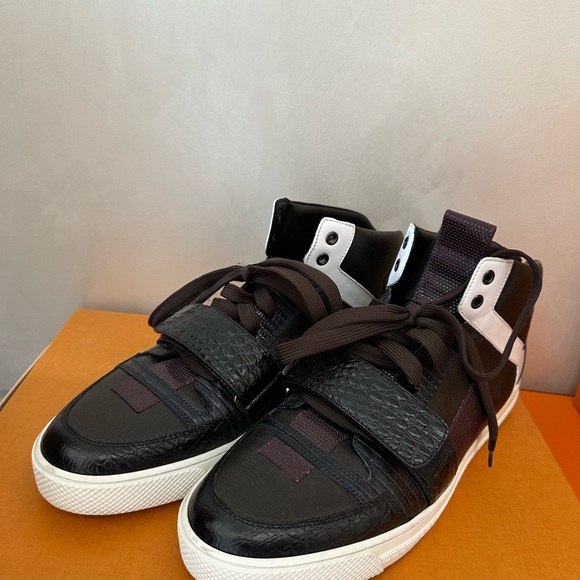 VERSACE Stylish Black High-Top Men\'s Sneakers NEW main image 2